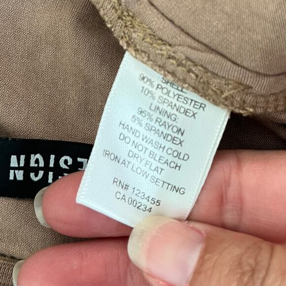 Lord & Taylor Design Lab faux suede tan skort pockets medium NWOT - Picture 3 of 4